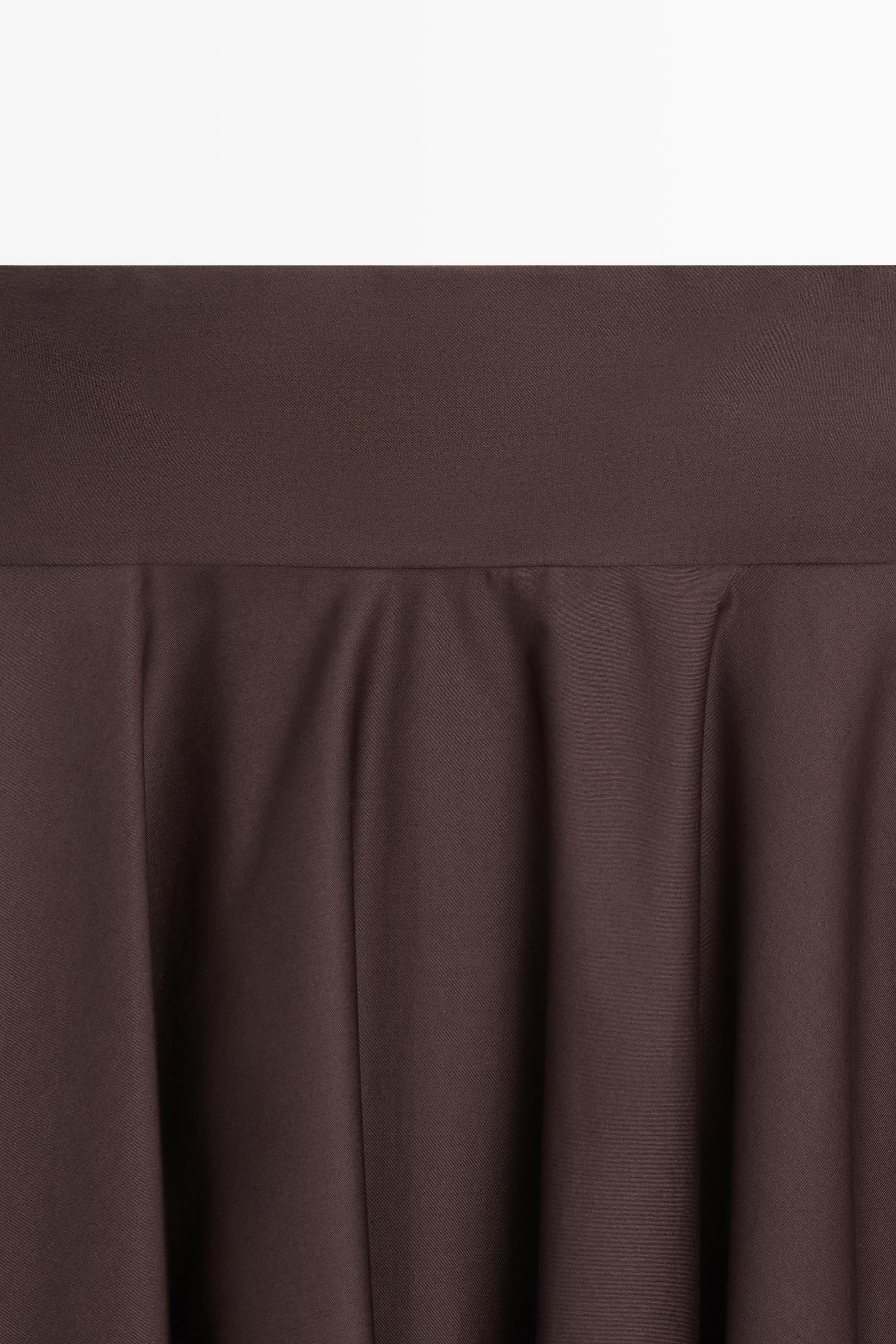 Flounce midi skirt with yoke detail